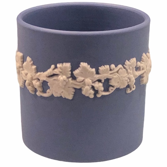 WEDGWOOD VINTAGE JASPERWARE BLUE CIGARETTE HOLDER - Picture 7 of 13